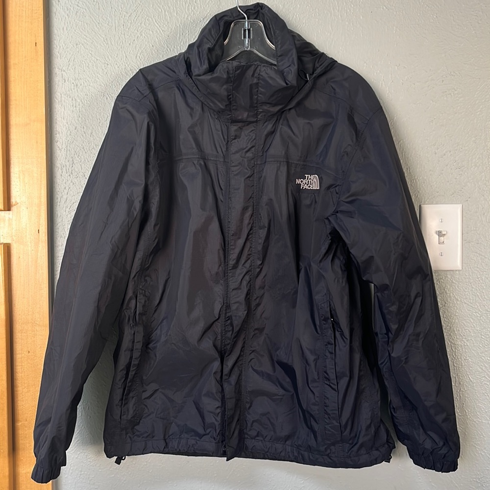 The north face wind breaker / rain jacket light weight jacket